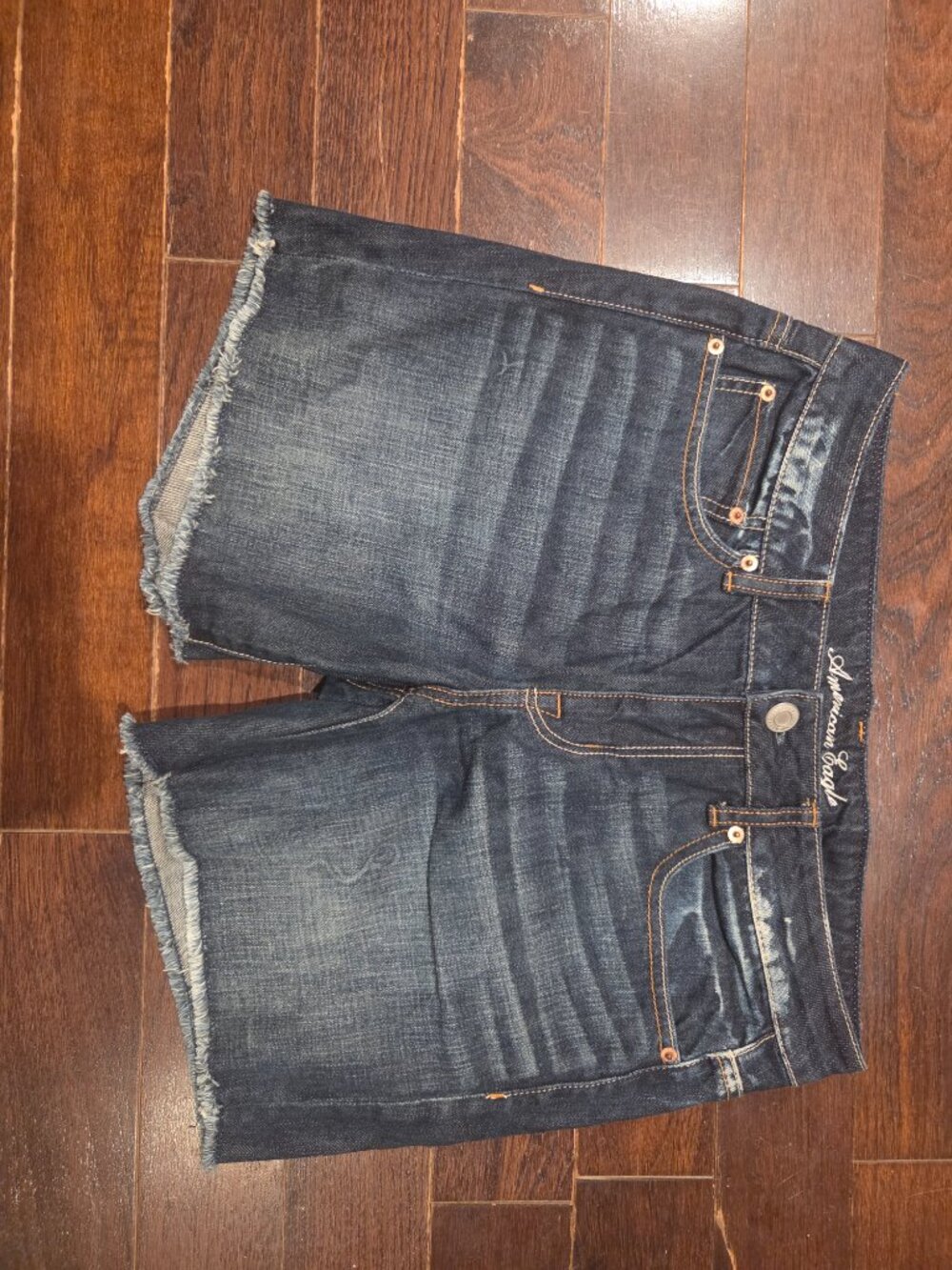 American Eagle Dark Wash Denim Shorts, Size 8 – Frayed Hem